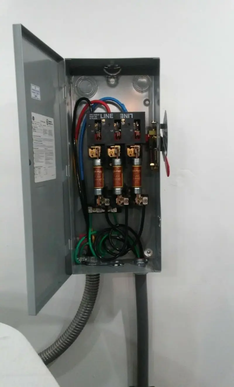 Three-phase disconnect switch installed for Electrical Wiring & Rewiring in Lysander